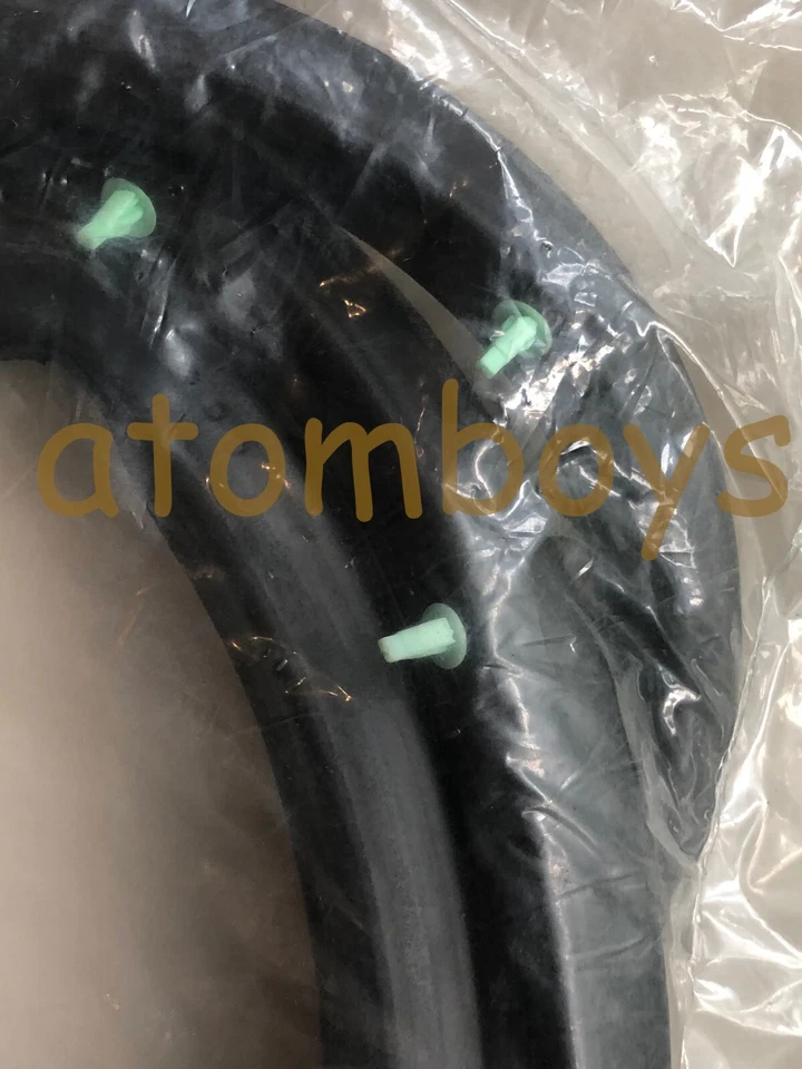 Mazda Rotary Mizer Savanna RX3 808 COUPE S102A door seal rubber weatherstrip - Image 3 of 4