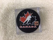 Autographed Brendan Morrow SIGNED Team Canada PUCK With Case NHL Dallas Stars