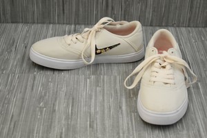 nike sb girl