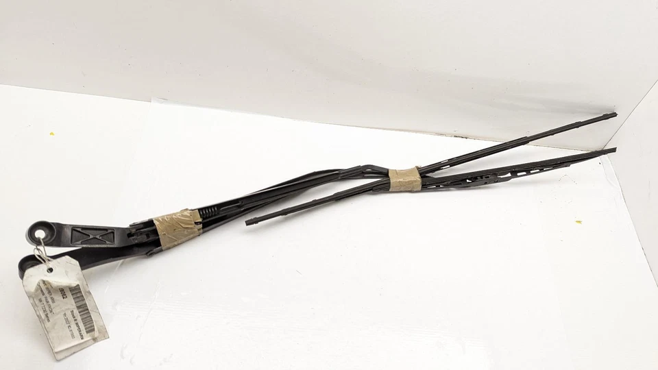 TOYOTA CELICA MK7 T230 1999 - 2006 FRONT PAIR WIPER ARM 28062 - Image 2 of 4