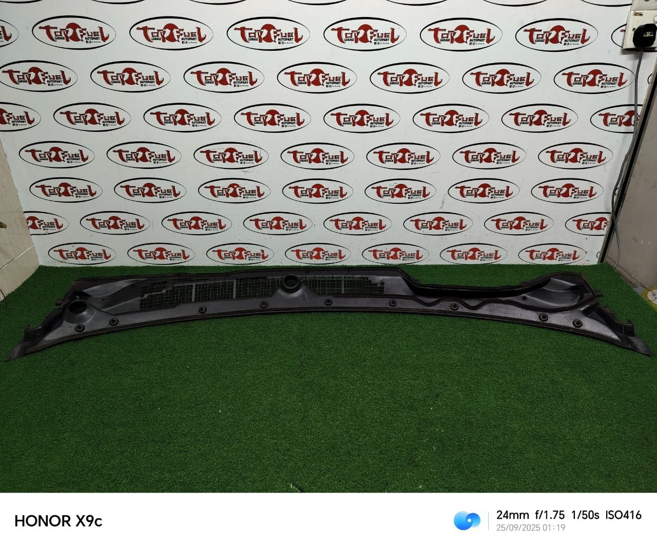 JDM Honda Civic Sedan SO4 1996-2000 Sedan 4door OEM Front Wiper Cow Wiper Cover