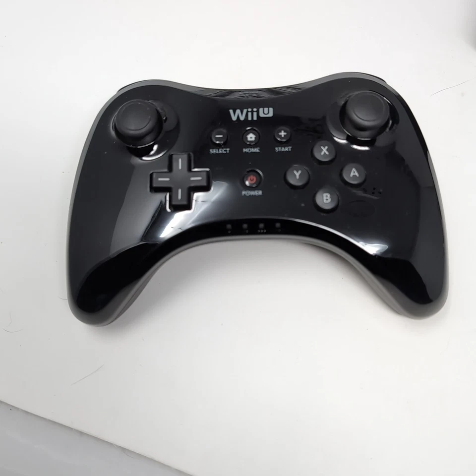 Wii U Bundle: 32GB Console Gamepad Pro Controller WiiMotes Cords Manual & Games - Image 4 of 4