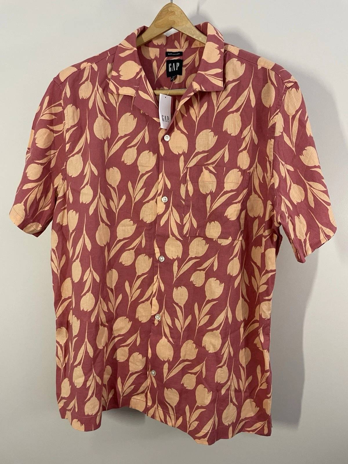 New NWT Gap Linen Blend Shirt Floral Men’s L Summer Button Up Short Sleeve $49
Opens in a new window