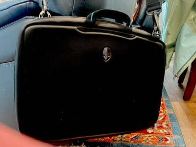 Alienware Vindicator 2.0 15.6'' Laptop shoulder Bag Case