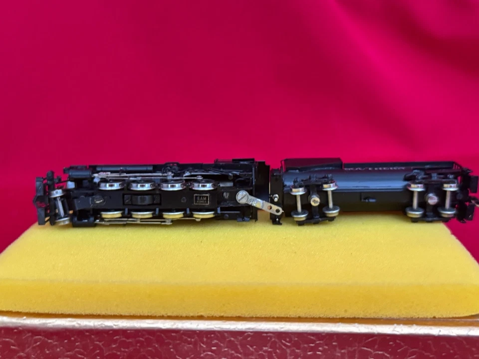 Oriental Limited Brass N Scale Southern Pacific C-8 2-8-0 Factory Painted - Image 3 of 4