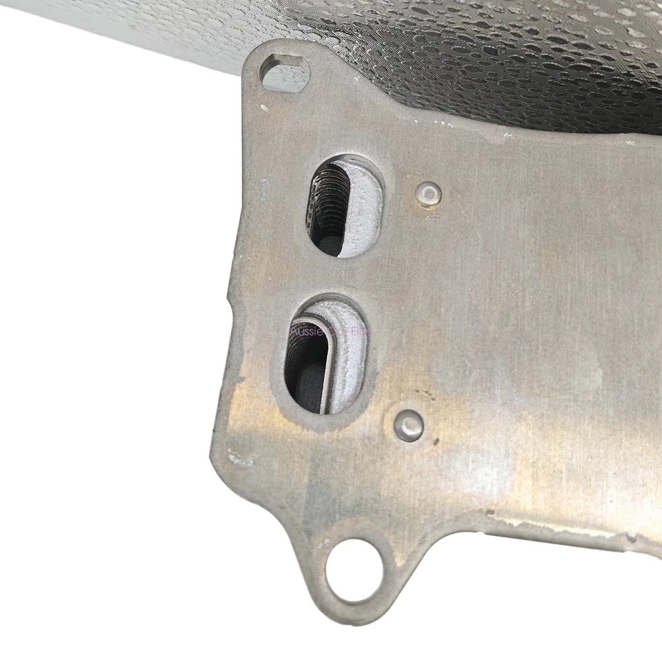 06L117021C Enfriador de aceite OEM con junta para AUDI A3 A4 A5 Q5 TT 2.0TFSI 2015-2024 Foto 3 de 4