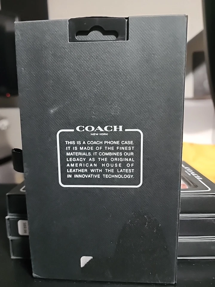 Funda Protectora Coach para iPhone 11 Pro Max Dreamy Peonía Transparente Rosa Brillo Foto 2 de 3