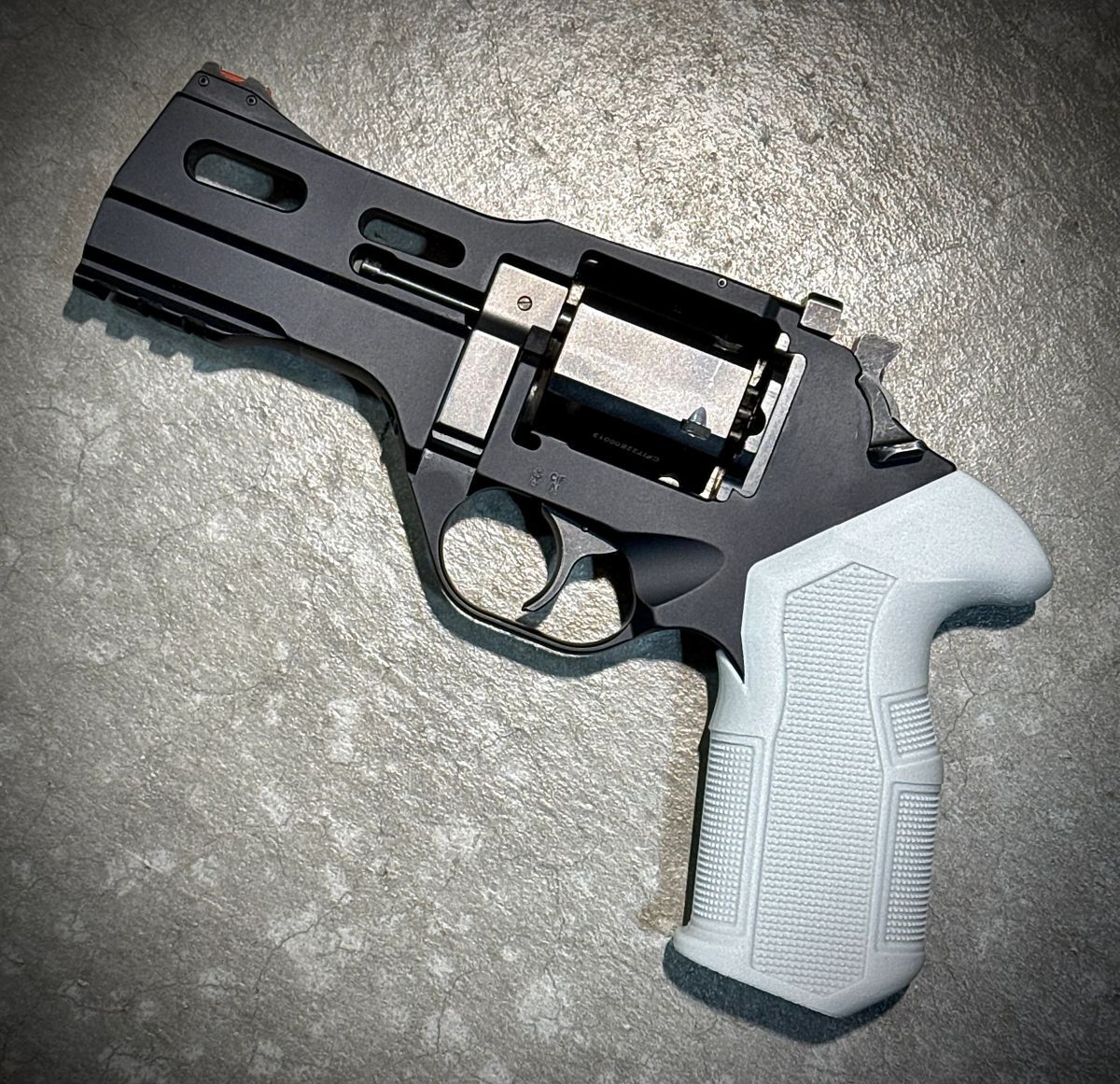 Gen 3 Chiappa Rhino Tactical Grip - Gray