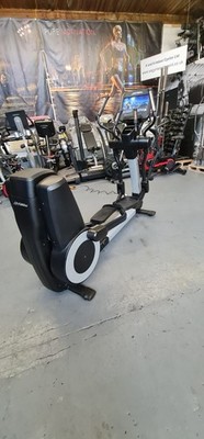 1x Life Fitness 95X Elevation Series Crosstrainer Discovery SE Konsole