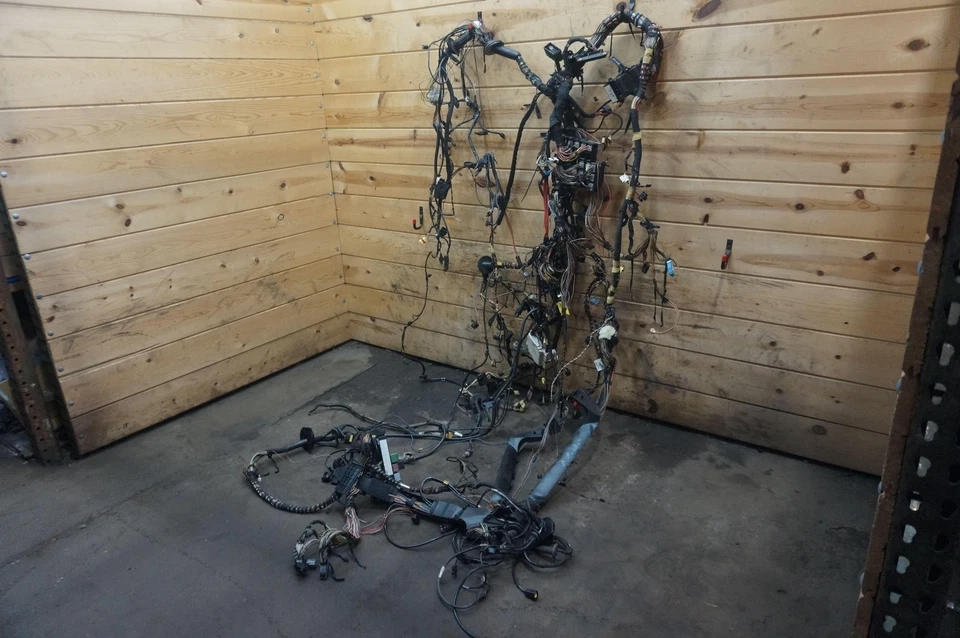 Arnés de cables de la carrocería del chasis principal OEM 99662204700 Porsche 911 Turbo 996 1999-04 Foto 3 de 4