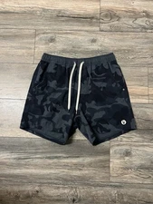 Vuori Men's Blue Camo Kore Shorts Medium Lined Athletic Gym 6'' Inseam V367