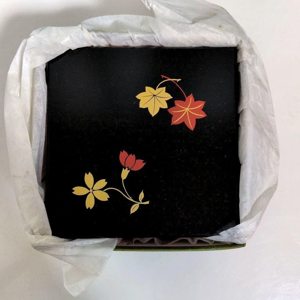 Jubako Bento Box Japanese Kyoto lacquer art Zohiko lacquered box floral pattern