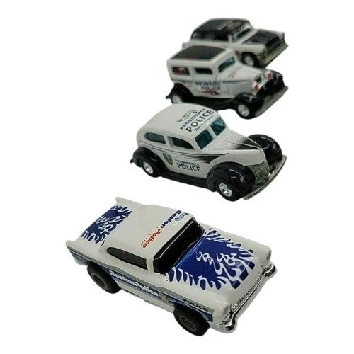 Pacote de carro de polícia Hot Wheels Sedan Delivery Fat Fendered Chevy Nomad Cop - Imagem 2 de 4