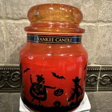 YANKEE CANDLE TRICK-or-TREATERS CANDY CORN MEDIUM JAR CANDLE ~ RARE & HTF ~ READ