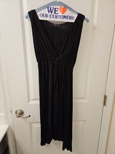 BCBG MaxAzria Little Black Dress Sexy V-Neck Sleeveless Size Medium