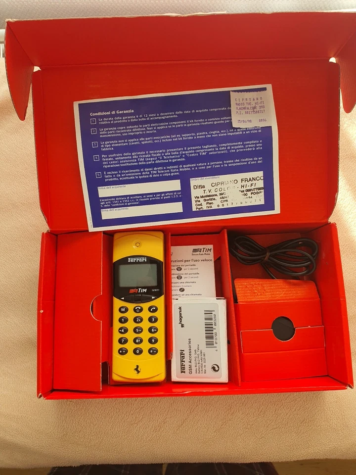 Hagenuk FERRARI GIALLO MODENA 🚖 - Immagine 2 di 4