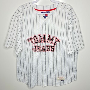 baseball jersey with jeans