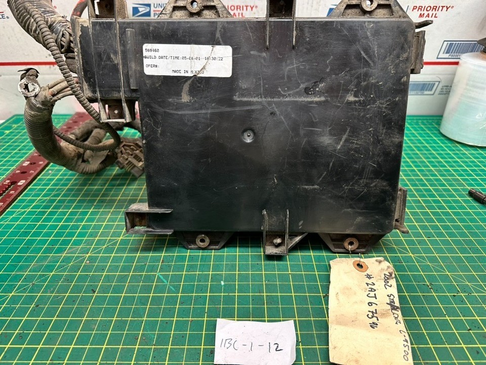 2002 Sterling Truck L9500 LT9500 Under-Hood Fuse Box Relay Block Cover ...