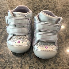 Stride Rite SRT SM Gloria Girls Toddler Sneakers Hook  Loop Silver 5M