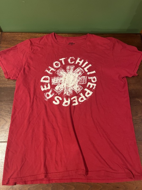 RED HOT CHILI PEPPERS OFFICIAL “VINTAGE LOGO”  T-SHIRT Large Authentic Band Tee