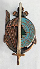 INSIGNE DE PROMOTION MILITAIRE PARACHUTISTE SANTINI METAL FRAISSE PARIS 1981