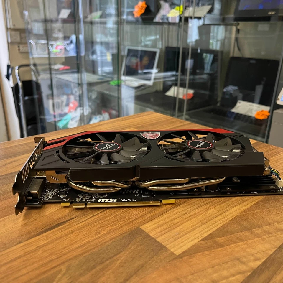 AMD Radeon R9 280X HD 7900 8GB MSI Graphics Card - Image 2 of 4