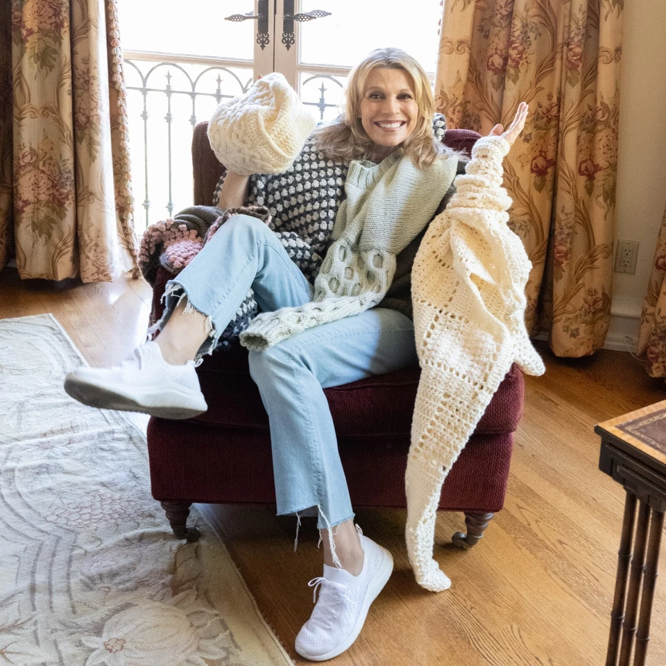 (Paquete de 3) Hilados marca Lion 860-300E hilo Vanna's Choice, niebla de mezclilla Foto 3 de 4