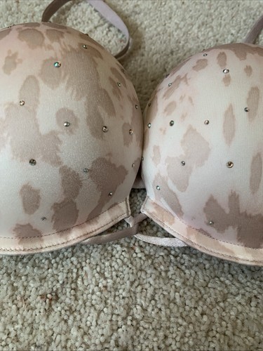 Victoria’s Secret Miraculous Plunge 36B Ivory Bombshell Add 2 Cups Push Up Bra - Picture 2 of 9