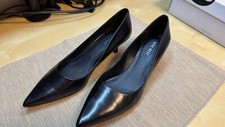 Nine West Black Leather Heels Pumps Size 7 M