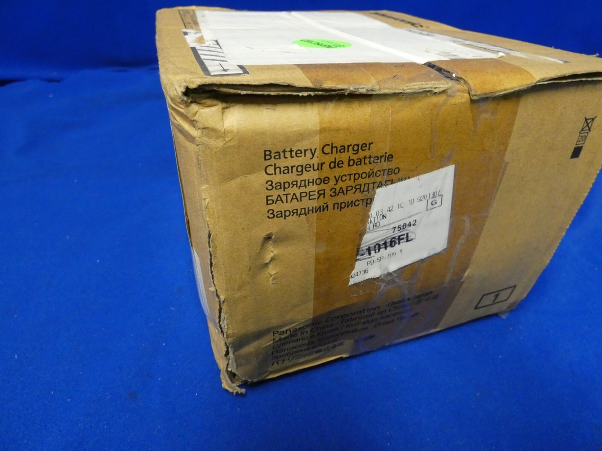 Panasonic AG-BRD50 12V Dual Battery Charger New, Damaged Box