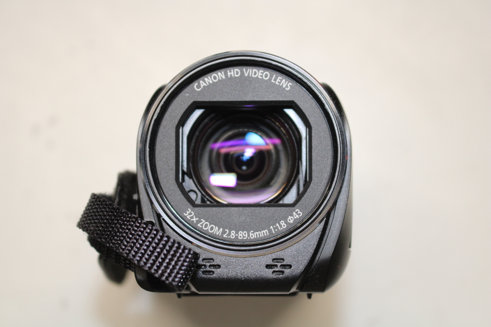 Canon Video 1960C002 Canon VIXIA HF R800 Camcorder (Black), Defective
