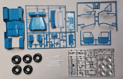Jeep CJ-7 Revell #07470 1:16 defekt - Bild 5 von 18