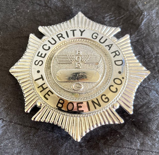 RARE HISTORIC AUTHENTIC VINTAGE WW2 BOEING AIRCRAFT COMPANY SECURITY GUARD BADGE