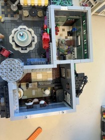 LEGO CREATOR: Assembly Square (10255)