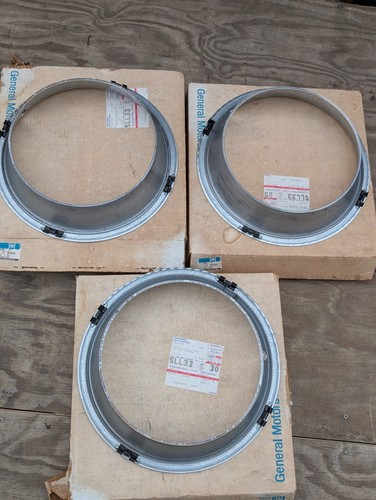 NOS 1968-81 Corvette 15x8 Rally Wheel Trim Ring 3923626 - Picture 5 of 7