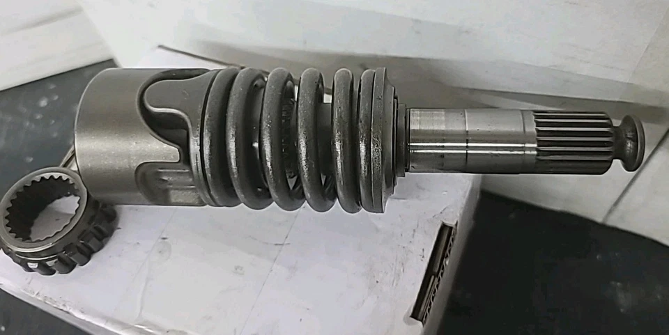 1979 78-82 HONDA CX500 CX500C CX500D CX 500 FINAL DRIVE DAMPER SHAFT ASSEMBLY - Image 3 of 3