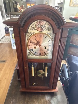 VTG Waltham Tempus Fugit 31 Day Wall Clock Pendulum Chime Key Wind