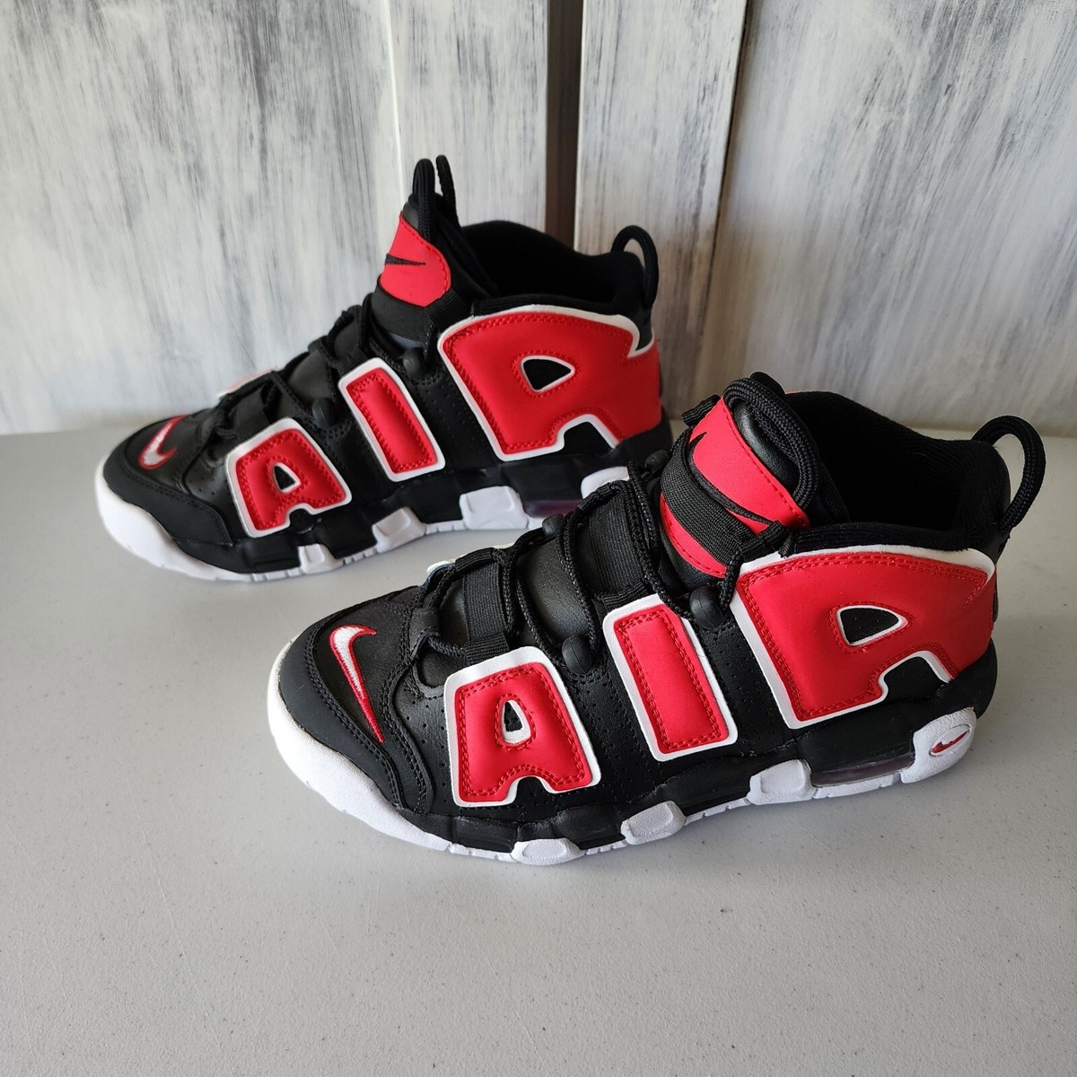 Nike Air More Uptempo 赤/黒 シューズ17cm Nike Air More Uptempo '96 GS Retro Shoes Black Red Youth