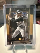 2024 Museum Collection Roberto Clemente Gold #/199Pirates