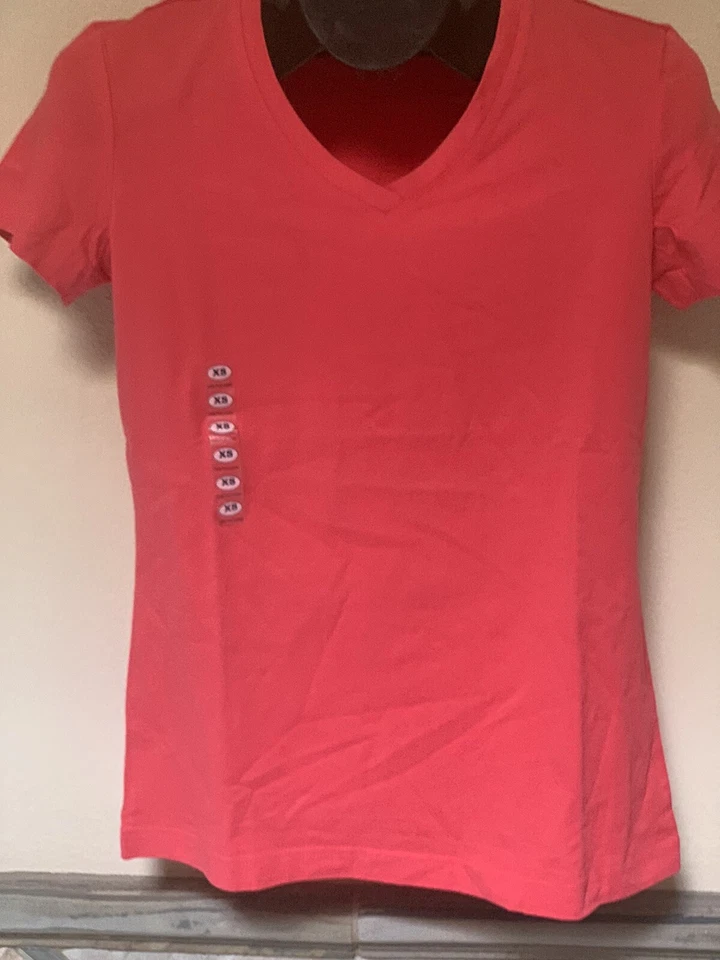 全新带标签 Lady Foot Locker LFL T 恤 XS V 领 100% 棉橙色短袖 — 第 2/4 张图片