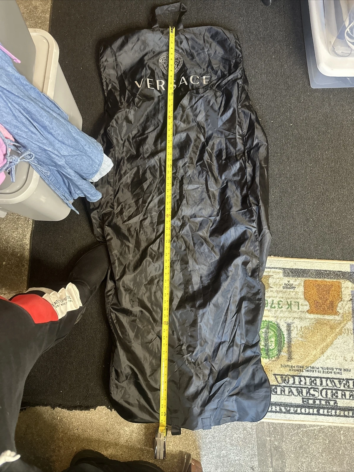 Versace giacca pieghevole nera borsa indumento per abito o vestiti