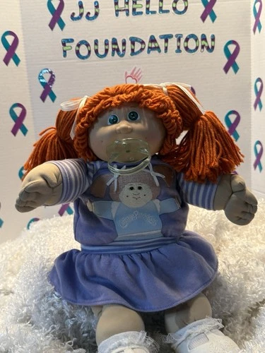 1985 Girl Cabbage Patch Doll Good Condition Super Cute with RARE OUTFIT