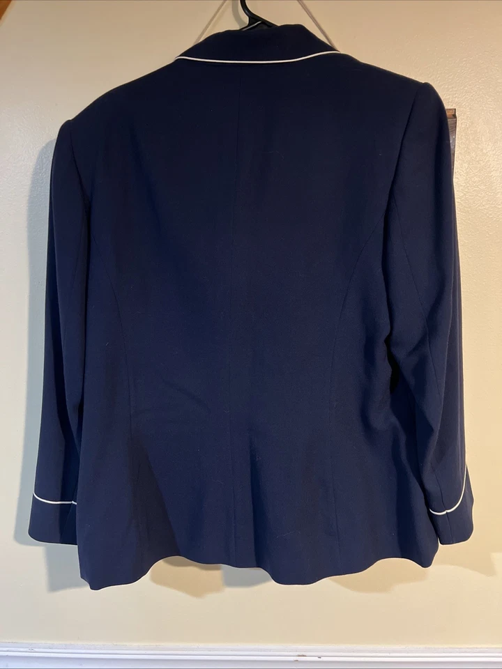 Ralph Lauren Collection 100% Wool Blazer Women Size 12 Navy Blue Double breasted - Image 4 of 4