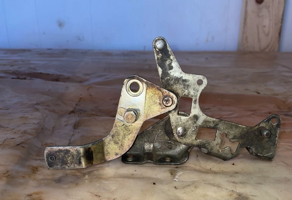 Mercedes-Benz 1977-1985 diésel 3,0 L 300D OEM soporte de acoplamiento del acelerador Foto 2 de 3