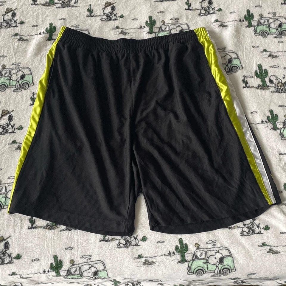 Men’s Everlast logo basketball shorts black white neon green yellow size XL - Image 3 of 4