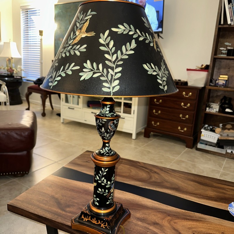 Vintage High Quality French Country Metal Lamp 28” Painted Birds And Foliage