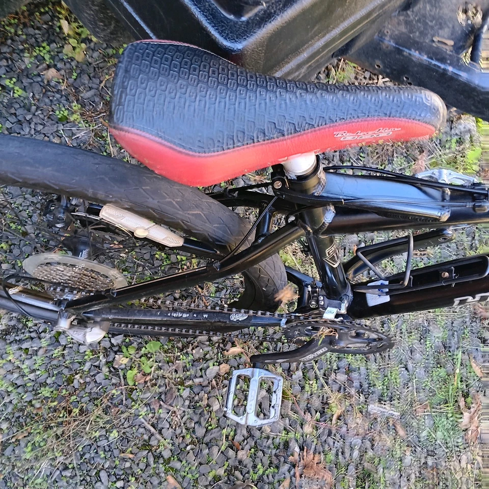 Haro Flightline 24 Plus Disc Mountain Bike - Image 2 of 4