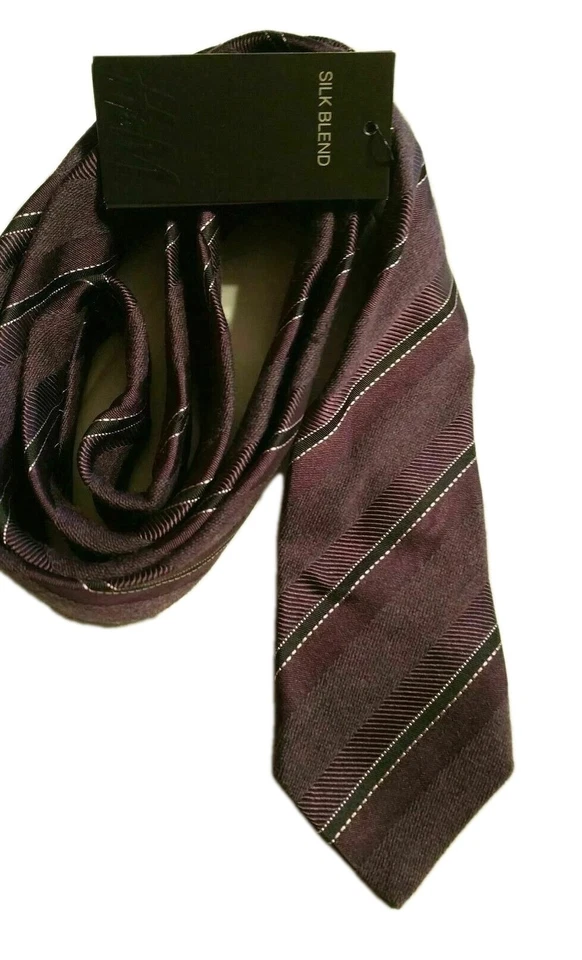 H & M VIOLETRED/ BURGUNDY SLIM NECKTIE TIE NWT  - Image 2 of 3
