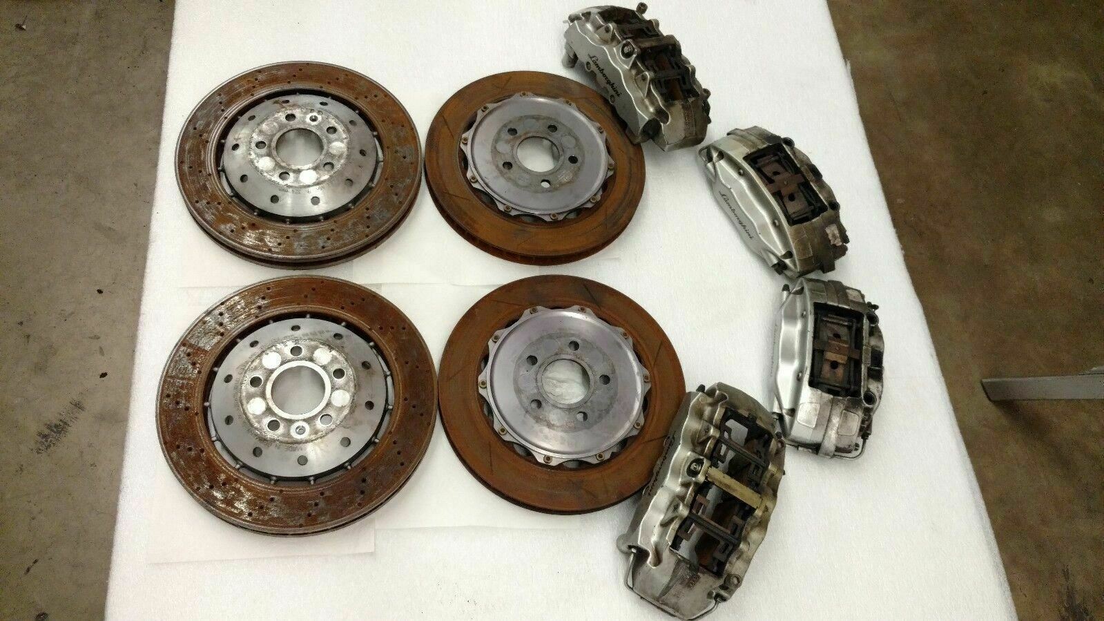 LAMBORGHINI GALLARDO LP560 LP570 BRAKE DISC CALIPER SET ASSEMBLY OEM COMPLETE 