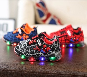 zapatos de spiderman